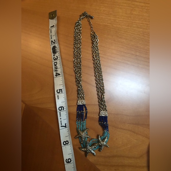 Starfish necklace gold tone turquoise and blue beads. - Picture 3 of 3